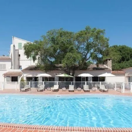 Domaine De Caranella ホテル