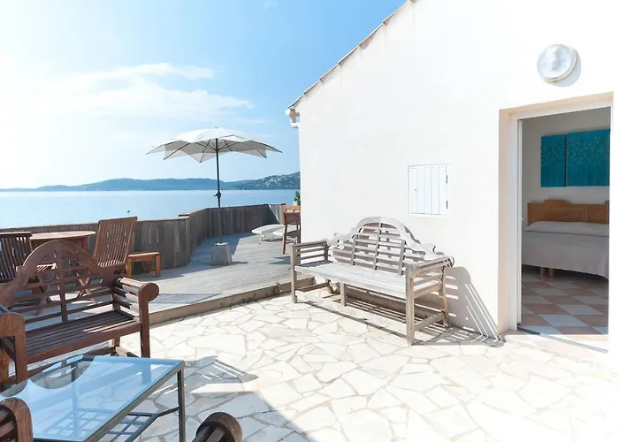 Domaine De Caranella Hotel 3*