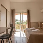 Domaine De Caranella 3* פורטו-וישיו