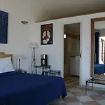 Domaine De Caranella 3* פורטו-וישיו