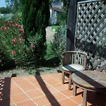 מלון Domaine De Caranella