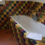 Domaine De Caranella מלון