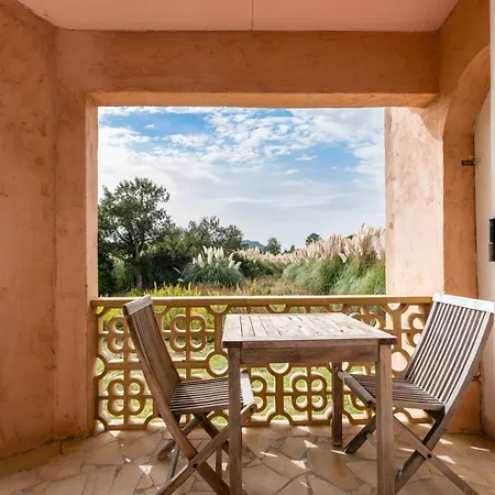 Domaine De Caranella 3*