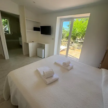 Domaine De Caranella Hotel 3*