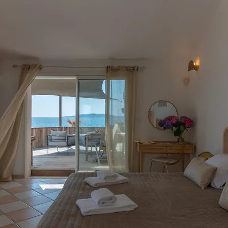 فندق Domaine De Caranella