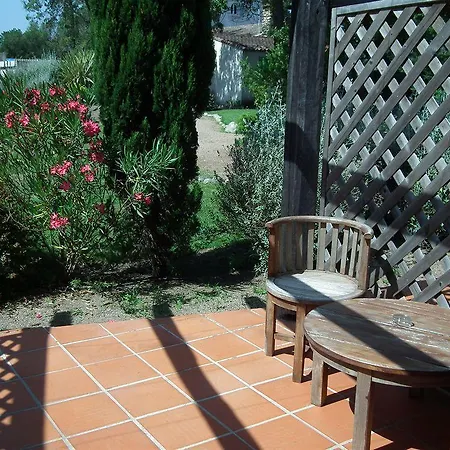 Hotell Domaine De Caranella