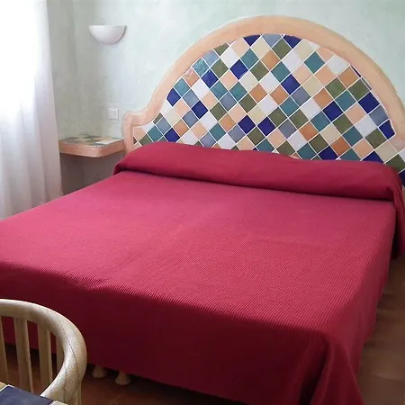 Domaine De Caranella بورتو فيكشْيو