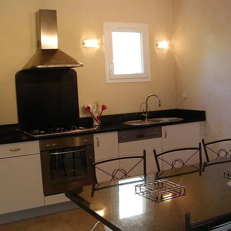 Hotell Domaine De Caranella 3*