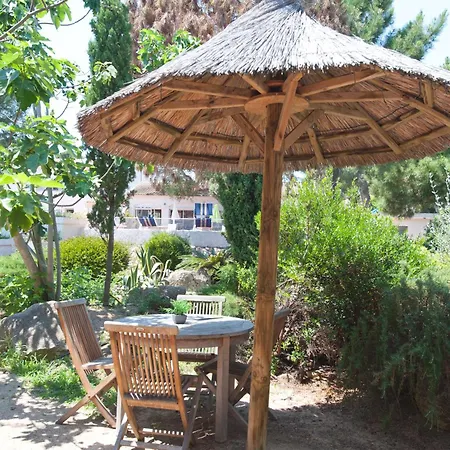 Domaine De Caranella فندق