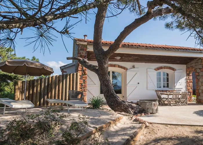 Domaine De Caranella Otel 3*