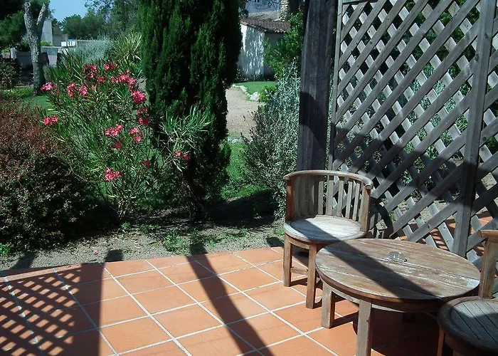 Otel Domaine De Caranella