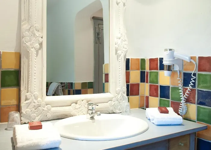 Domaine De Caranella Otel