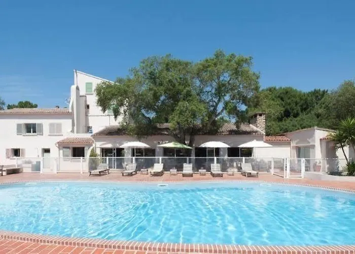 Domaine De Caranella Otel