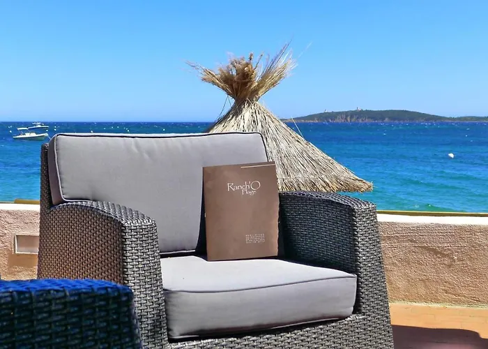 Otel Domaine De Caranella